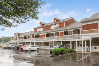 225 Crescent Hill Place Unit 209, Louisville, KY 40206