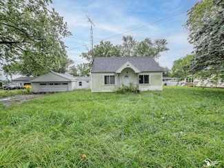 8131 Oak St, Ida, MI 48140
