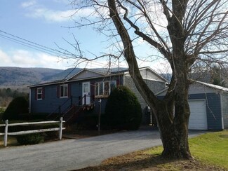 22 Carlen St, Manchester Center, VT 05255