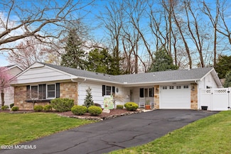 148 Idlebrook Ln, Matawan, NJ 07747