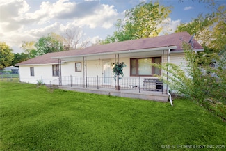 407 Monroe St, Savanna, OK 74462