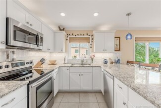 2950 SE Ocean Blvd Unit 38-4, Stuart, FL 34996