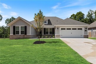 3 Stratton Ln, Bella Vista, AR 72714