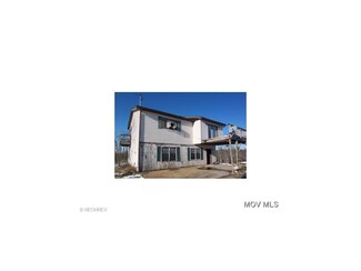 1615 Briggs Hill Rd, Belpre, OH 45714