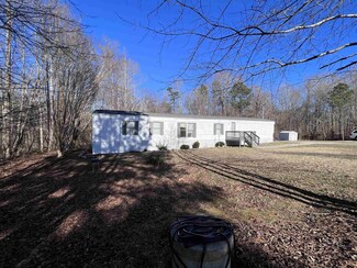 262 Lone Wolf Dr, Henderson, NC 27537