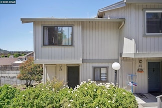 28 Holcomb Ct, Walnut Creek, CA 94596