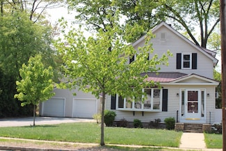 832 Maple St, Manchester, NH 03104