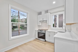 1546 Chapel St Unit 1, New Haven, CT 06511