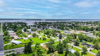 805 W 6th St, Lynn Haven, FL 32444
