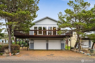 30210 G St, Ocean Park, WA 98640
