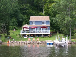 7088 Sunrise Dr, Sodus Point, NY 14555