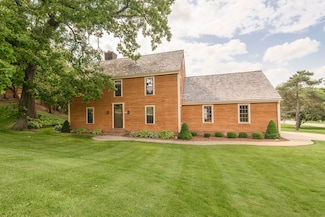 20800 Brook Park Dr, Brookfield, WI 53045