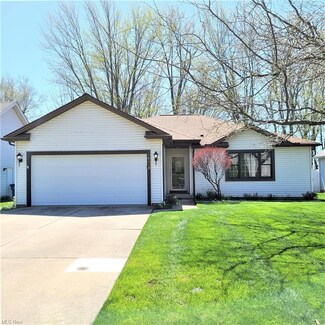 36430 Valley Ridge Dr, Eastlake, OH 44095