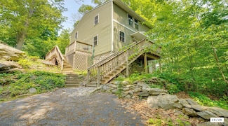 60 Warren Dr, Patterson, NY 12563