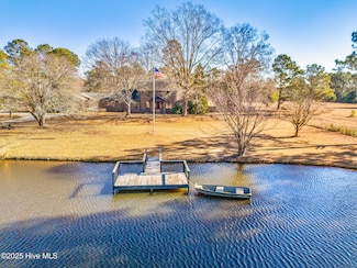 5199 Tobacco Rd, Orrum, NC 28369