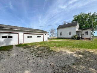 2992 220th St, Sumner, IA 50674