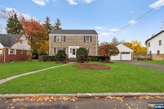 72 Creston Ave, Tenafly, NJ 07670