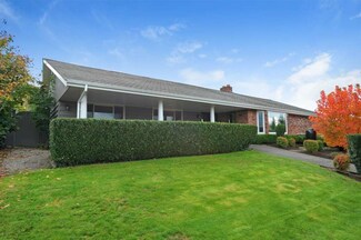 13605 SE 43rd St, Bellevue, WA 98006