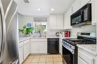 20320 Fanchon Ln Unit 101, Canyon Country, CA 91351