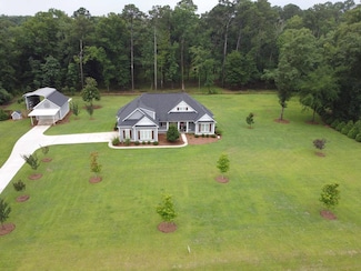 154 Canvasback Dr, Leesburg, GA 31763