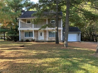 411 Lake Shore Dr, Willard, OH 44890