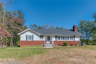 55 Markham Rd, Tryon, NC 28782
