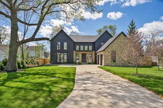 1180 Oak Ridge Dr, Glencoe, IL 60022