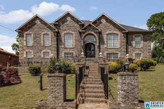 7504 White Oak Rd, Fairfield, AL 35064