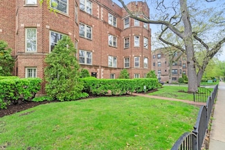 803 Erie St Unit 3, Oak Park, IL 60302