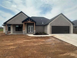 418 NW Creekside, Cache, OK 73527