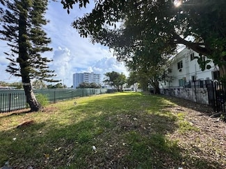 6949 Bay Dr, Miami Beach, FL 33141