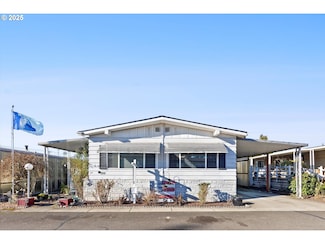 2901 E 2nd St Unit 84, Newberg, OR 97132