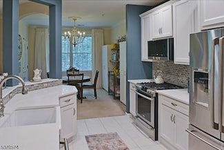 38 Ridgeview Ln, Mount Arlington, NJ 07856