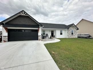 407 E Maple St, Bainbridge, IN 46105