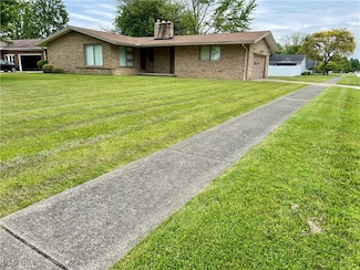 2745 W Skyline Dr, Lorain, OH 44053