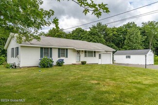 43 Bleakley Ave, Troy, NY 12182