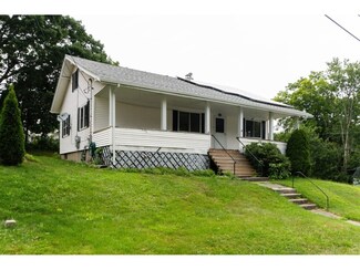 11 Darling St, Worcester, MA 01605