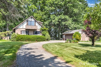 6647 N Noffke Dr, Caledonia, MI 49316