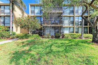 618 Bird Bay Dr S Unit 110, Venice, FL 34285