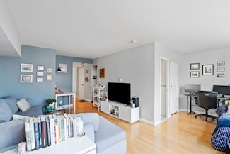 225 E 36th St Unit 15A, New York, NY 10016