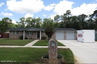8489 Rock Knoll Dr, Jacksonville, FL 32221