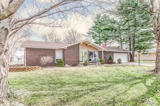 1115 Reddish Dr, Jerseyville, IL 62052