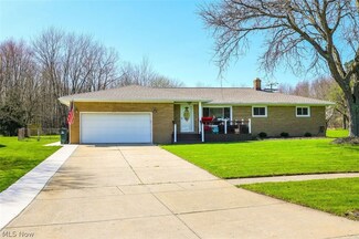 8580 Fox Hollow Dr, Broadview Heights, OH 44147
