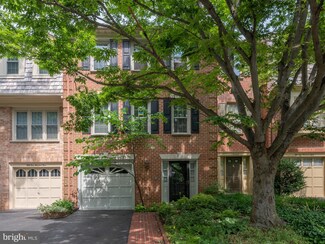 5106 Heritage Ln, Alexandria, VA 22311