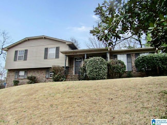 209 Fair Oaks Dr, Fairfield, AL 35064