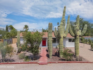 926 N Montezuma Ave, Tucson, AZ 85711