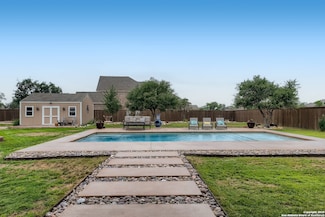 212 Big Bend Path, Castroville, TX 78009