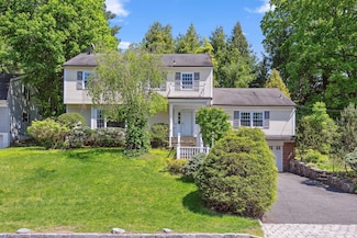 26 Church Ln, Scarsdale, NY 10583