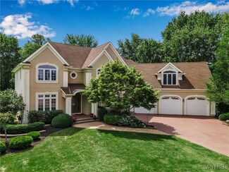 8107 Leah Ct, Buffalo, NY 14221