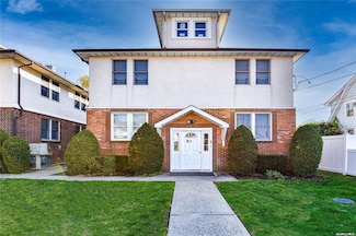 51 Thorman Ave Unit 1L, Hicksville, NY 11801
